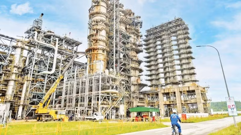 Dung Quat Oil Refinery (Photo: DUC CHINH)