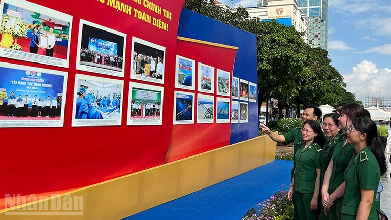 Visitors at the exhibition 