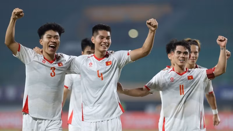 Viet Nam off to a strong start with 3-0 win against Laos (Photo: VFF)