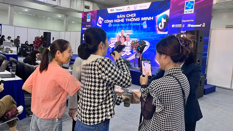 Young people use artificial intelligence (AI) to film product videos and share them across digital platforms.