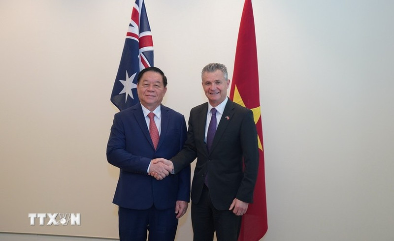 Nguyen Trong Nghia, Politburo member and Secretary of the Party Central Committee, meets with Australian Assistant Minister for Foreign Affairs and Trade and Assistant Minister for Immigration Matthew Thistlethwaite. (Photo: VNA)