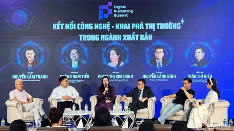 Participants join a discussion at the Viet Nam Digital Publishing Summit 2025