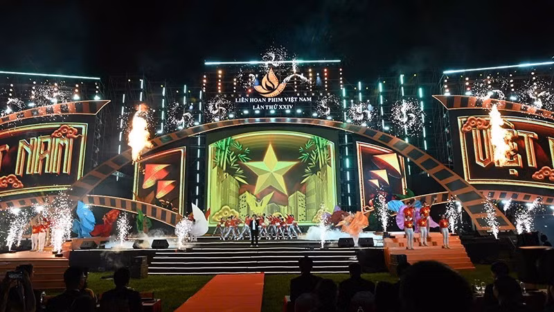 The 24th Viet Nam Film Festival opens with a ceremony at Thong Nhat Hall in Ho Chi Minh City on November 21