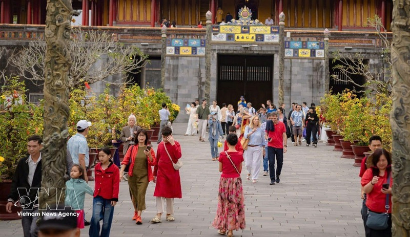 Visitors explore the Complex of Hue Monuments (Photo: VNA)