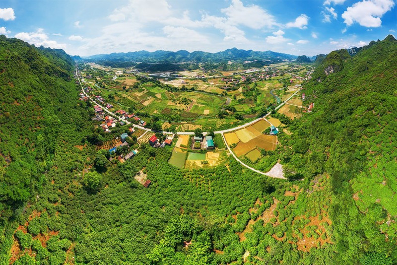 A corner of Chi Lang district (Photo by Thuan Bui).