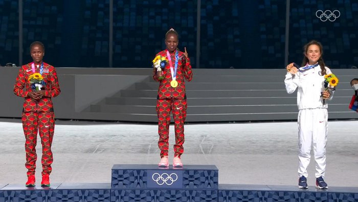 Fireworks illuminate Tokyo as Japan take its Olympic bow ảnh 18 Fireworks illuminate Tokyo as Japan take its Olympic bow ảnh 18