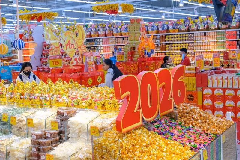 Tet goods on display at the GO! Can Tho supermarket. (Photo: VNA)