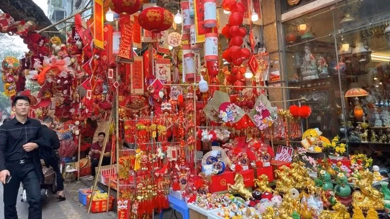 Ha Noi markets come alive as Tet 2026 approaching (Photo: nhandan.vn)