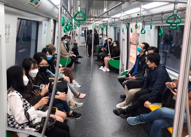 Ha Noi waives public transport fares during the Lunar New Year (Tet) holiday. (Photo: chinhphu.vn)