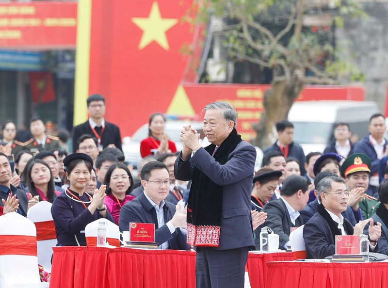 Party General Secretary To Lam at the meeting with representatives of ethnic communities in Cao Bang on January 28 (Photo: VNA)