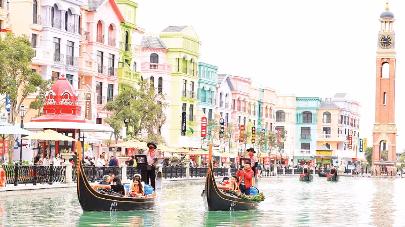 A view of an urban area at Vinhomes Oceanpark 2 (Hung Yen).