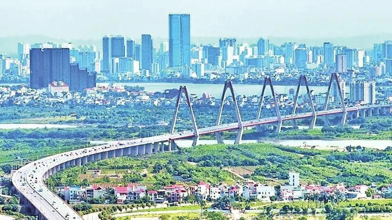 Nhat Tan Bridge, Ha Noi. (Photo: Quang Thai)