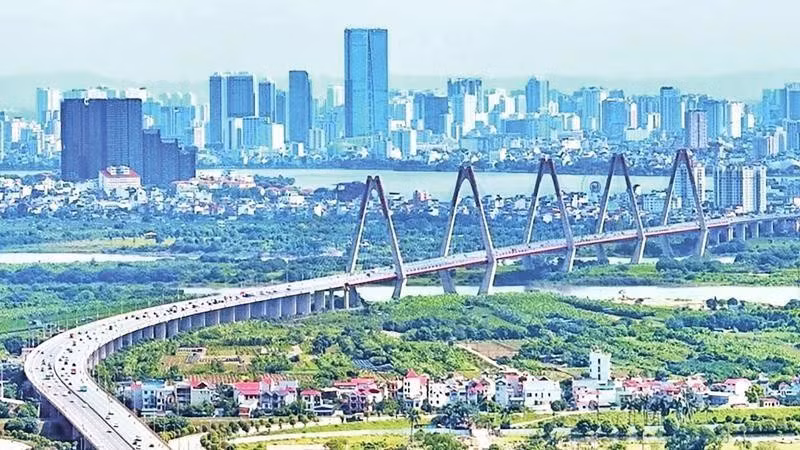 Nhat Tan Bridge, Ha Noi. (Photo: Quang Thai)