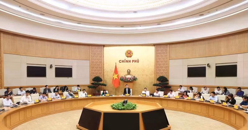 At the meeting of the Steering Committee for Anti-Money Laundering. (Photo: VNA)