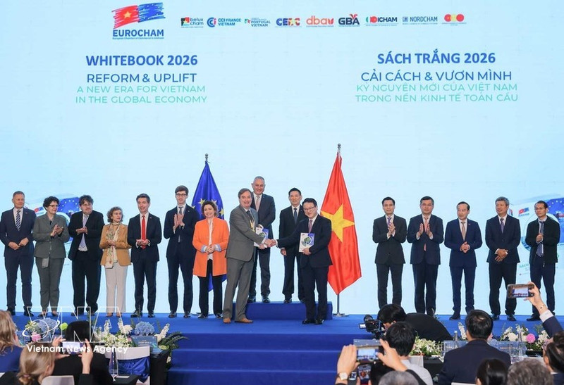 Deputy Prime Minister Ho Duc Phoc and European Union Commissioner for International Partnerships Jozef Síkela witness the launch of the WhiteBook 2026 on March 24 (Photo: VNA)