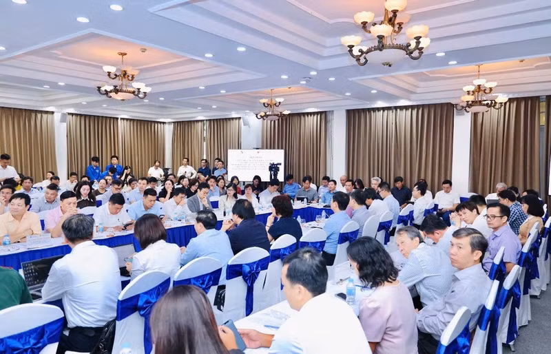 Many in-depth presentations were delivered at the seminar.