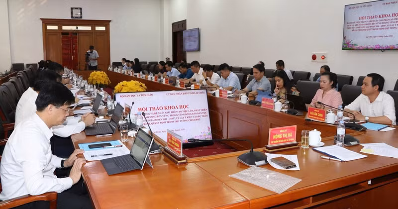The workshop aimed to assess the current situation and propose solutions for creating sustainable employment in ethnic minority and mountainous areas during the 2026-2035 period.