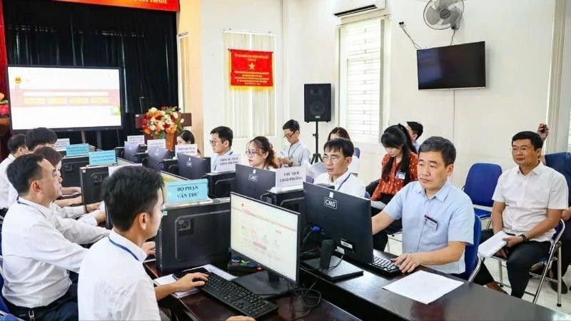 Ha Noi piloting the two-tier local government model across 126 newly established communes and wards citywide. (Photo: THE DAI) 