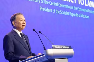 General Secretary of the Communist Party of Viet Nam Central Committee and President of Viet Nam To Lam delivers a keynote address at the 23rd Shangri-La Dialogue. (Photo: VNA)