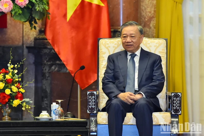 President To Lam speaks at the reception.