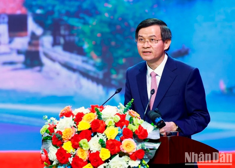 Secretary of Ninh Binh Provincial Party Committee Doan Minh Huan speaks at the event. Secretary of Ninh Binh Provincial Party Committee Doan Minh Huan speaks at the event.