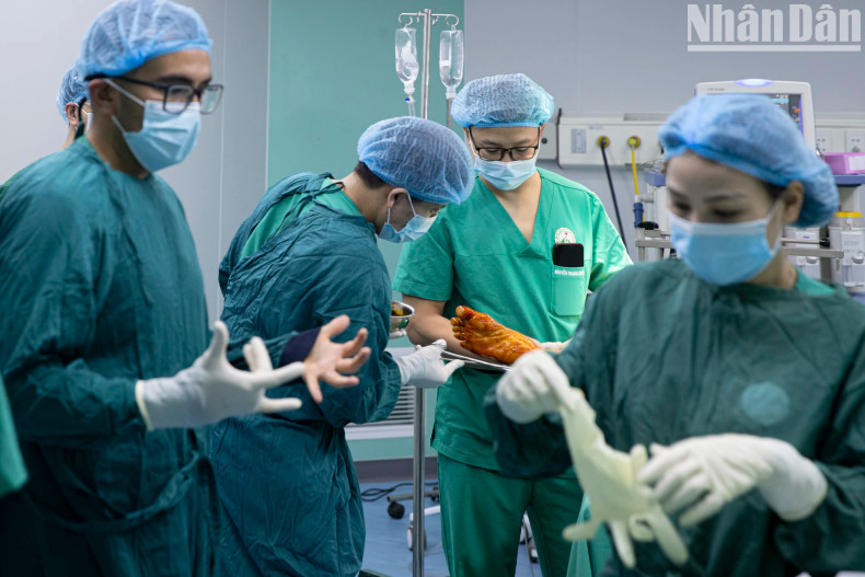 The Sala programme not only brings advanced medicine to disadvantaged people in remote areas, but also plays as a bridge between doctors at central level and grassroots level, and between domestic and international orthopaedic experts. The Sala programme not only brings advanced medicine to disadvantaged people in remote areas, but also plays as a bridge between doctors at central level and grassroots level, and between domestic and international orthopaedic experts.