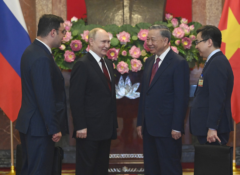 President To Lam and President Vladimir Putin agree to strengthen political exchange and dialogue at all levels, especially at high levels and through all channels of the Party, State, National Assembly... President To Lam and President Vladimir Putin agree to strengthen political exchange and dialogue at all levels, especially at high levels and through all channels of the Party, State, National Assembly...