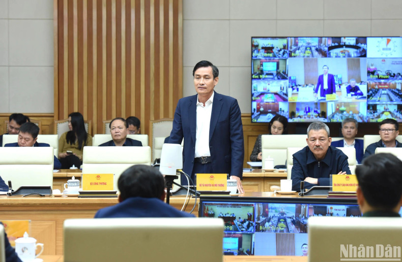 A representative from the Ministry of Natural Resources and Environment speaks at the event.