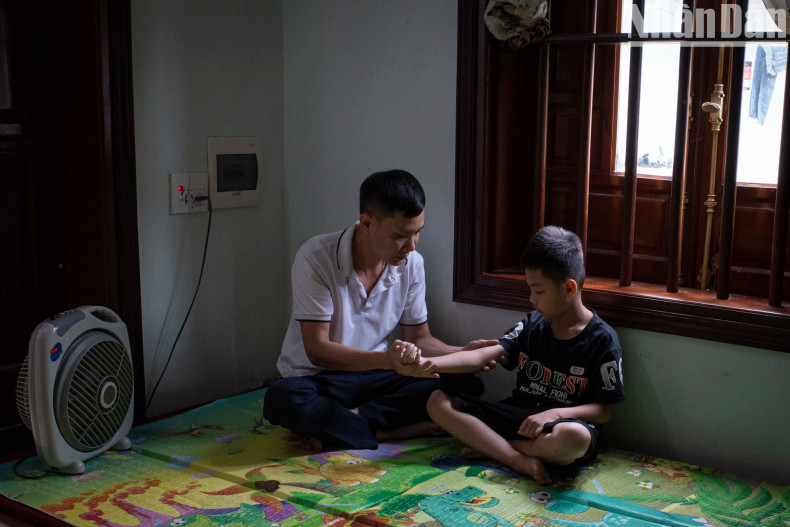 Child patient Nguyen Quoc Khanh (10 years old) has returned to normal life after having an operation in 2023. Child patient Nguyen Quoc Khanh (10 years old) has returned to normal life after having an operation in 2023.
