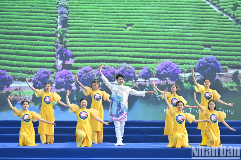 The diverse activities within the framework of the festival create opportunities for cultural exchange and connection between young people of different countries The diverse activities within the framework of the festival create opportunities for cultural exchange and connection between young people of different countries