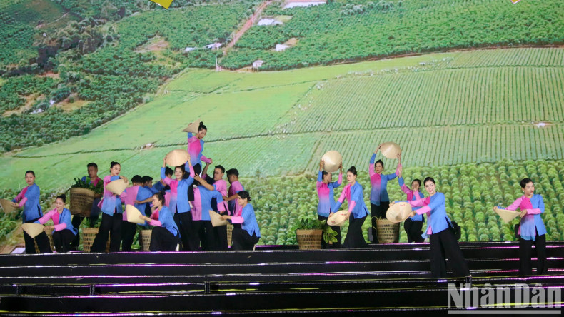 The chapter “Timeless Beauty” tells the story of a once-untamed land first cultivated in the 1890s The chapter “Timeless Beauty” tells the story of a once-untamed land first cultivated in the 1890s