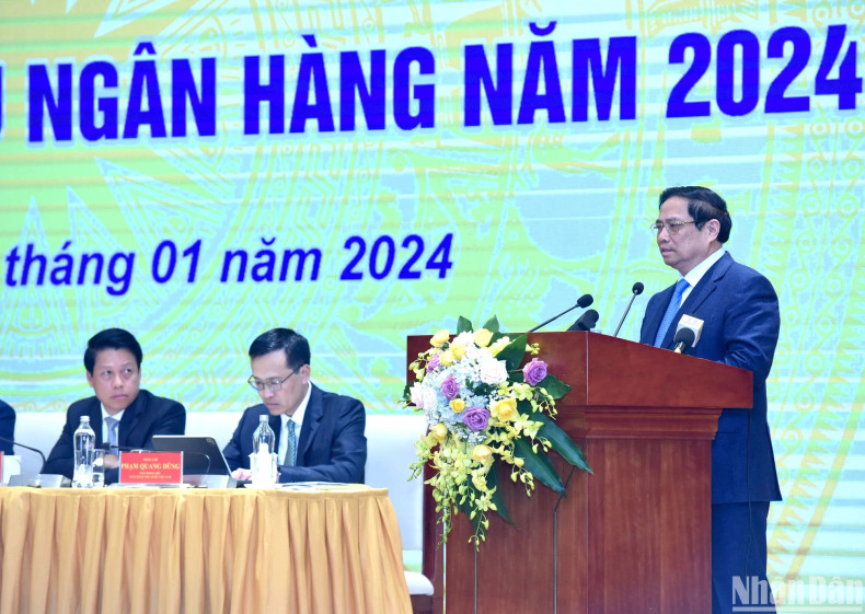 Prime Minister Pham Minh Chinh delivers an address at the conference