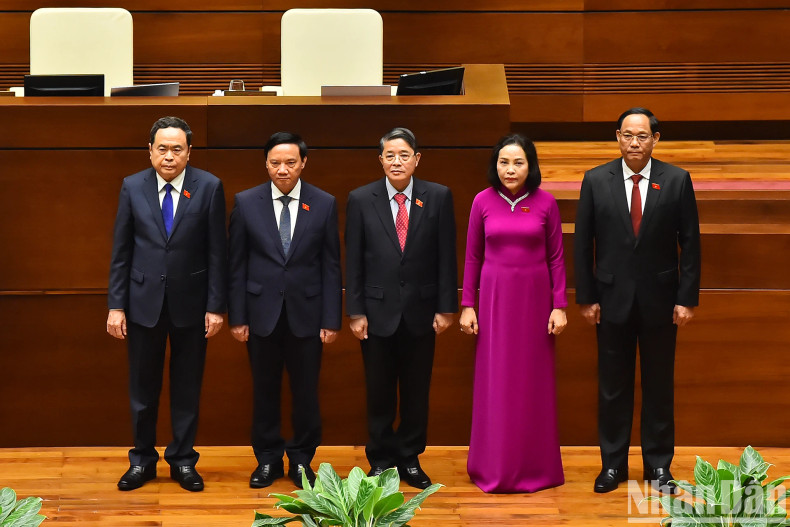 National Assembly Chairman Tran Thanh Man and Vice Chairmen of the National Assembly witness the inauguration ceremony of President Luong Cuong. National Assembly Chairman Tran Thanh Man and Vice Chairmen of the National Assembly witness the inauguration ceremony of President Luong Cuong.