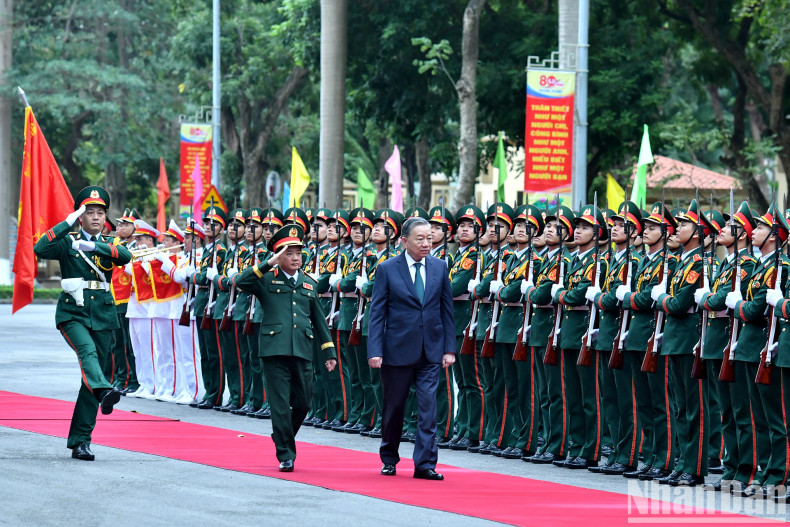 General Secretary To Lam attends the ceremony.