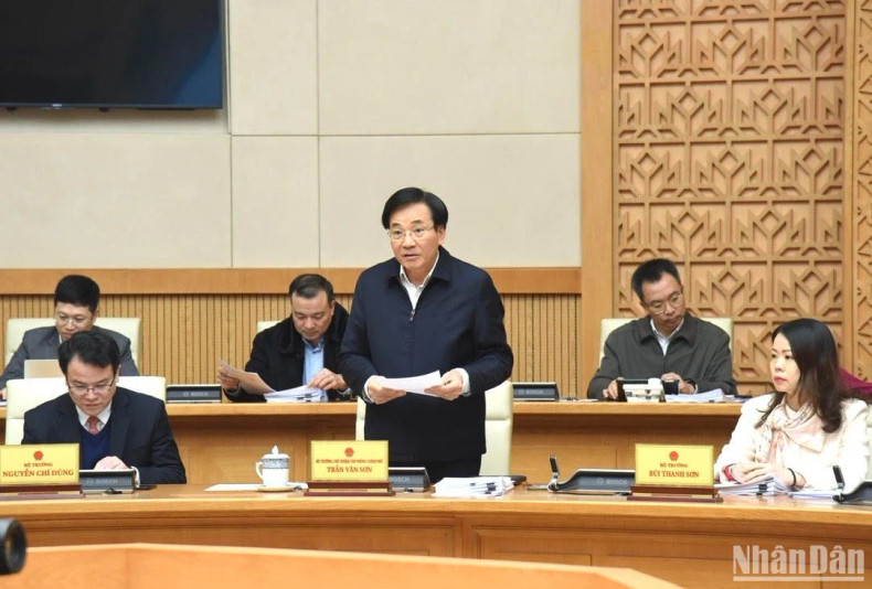 Minister, Chairman of the Government Office Tran Van Son speaks at the meeting. Minister, Chairman of the Government Office Tran Van Son speaks at the meeting.