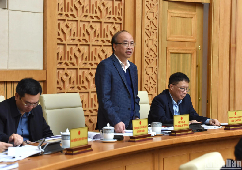President of the Vietnam Academy of Social Sciences Phan Chi Hieu speaks at the meeting. President of the Vietnam Academy of Social Sciences Phan Chi Hieu speaks at the meeting.