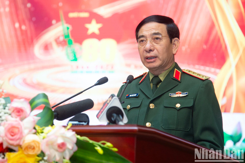 Minister of National Defence Phan Van Giang speaks at the conference Minister of National Defence Phan Van Giang speaks at the conference