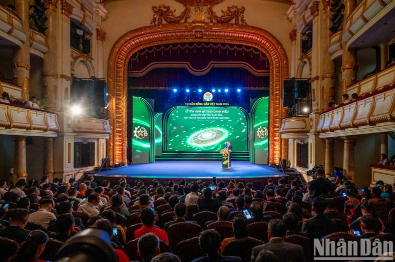 A view of the ceremony to honour outstanding farmers and cooperatives in 2024 A view of the ceremony to honour outstanding farmers and cooperatives in 2024