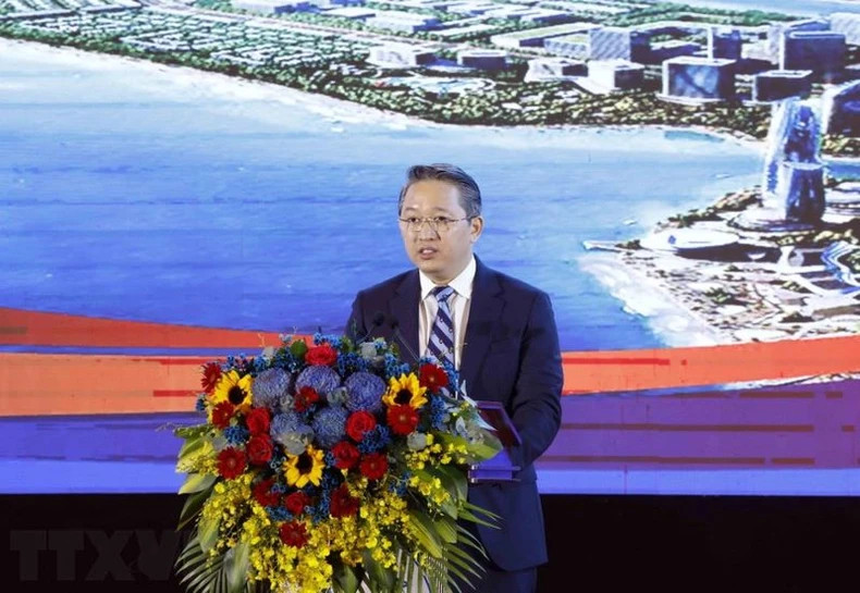 Secretary of Khanh Hoa Provincial Party Committee Nguyen Hai Ninh speaks at the ceremony.