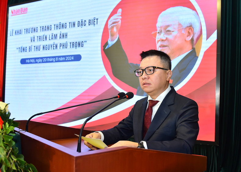 Le Quoc Minh, Editor-in-Chief of Nhan Dan Newspaper, Deputy Head of the Party Central Committee’s Commission for Information and Education, and President of the Vietnam Journalists’ Association speaking at the ceremony. Le Quoc Minh, Editor-in-Chief of Nhan Dan Newspaper, Deputy Head of the Party Central Committee’s Commission for Information and Education, and President of the Vietnam Journalists’ Association speaking at the ceremony.