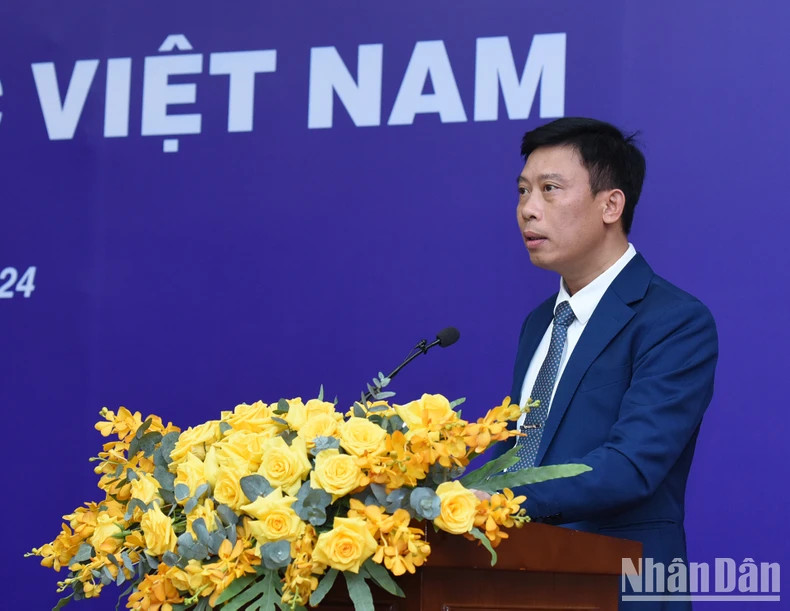 Director of Thai Binh Thermal Power Company Ta Trung Kien speaks.