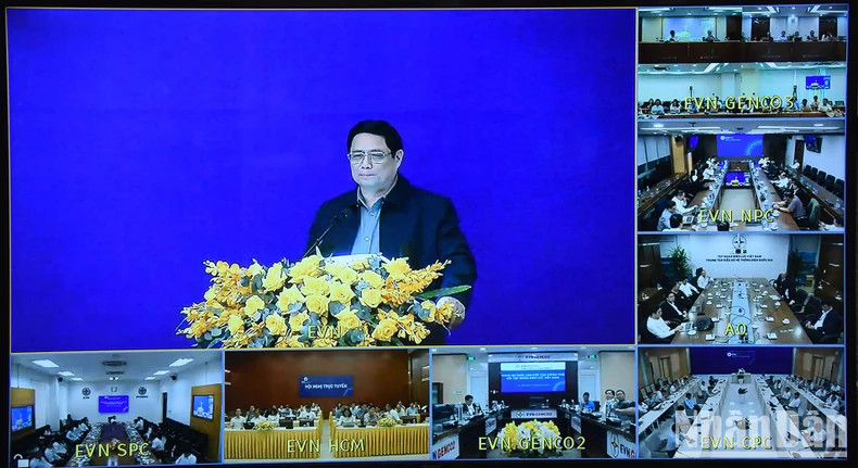 The working session was held directly at EVN's headquarters, with connection to member units of the group via the internet.