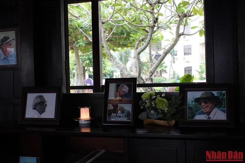 Photos on late PM Vo Van Kiet on display in the memorial house