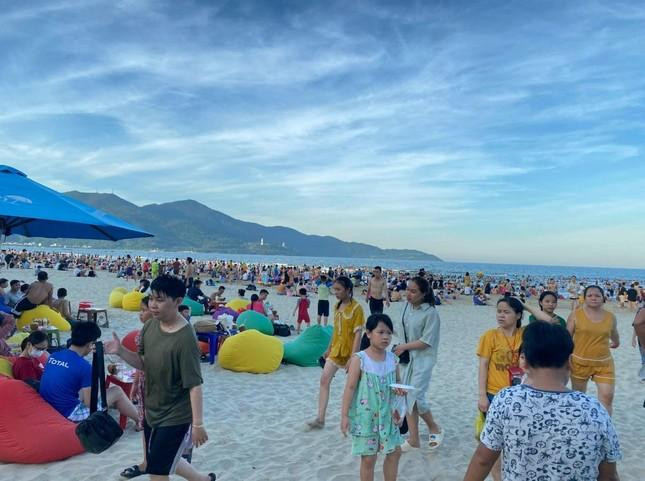 Da Nang city recorded an increase of 39% in the number of visitors during the four-day holiday (Photo: tienphong.vn)