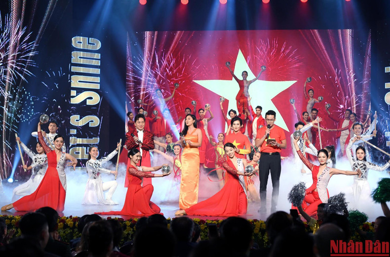 A performance at the ceremony. A performance at the ceremony.