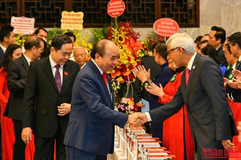 President Nguyen Xuan Phuc welcomed international guests at the congress.