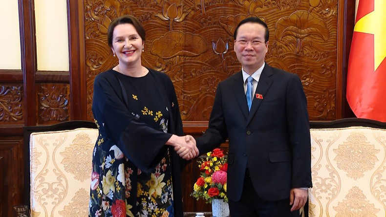 President Vo Van Thuong (right) and Slovenian Ambassador Alenka Suhadolnik. (Photo: VNA)