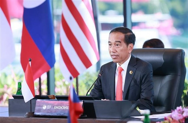 Indonesian President Joko Widodo speaks at the opening session of the 42nd ASEAN Summit. (Photo: VNA)
