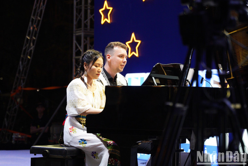 Returning after five years, this large-scale event is the convergence of 16 EU member states and a special guest country, Ukraine, boasting distinct cultural features and identities. Returning after five years, this large-scale event is the convergence of 16 EU member states and a special guest country, Ukraine, boasting distinct cultural features and identities.