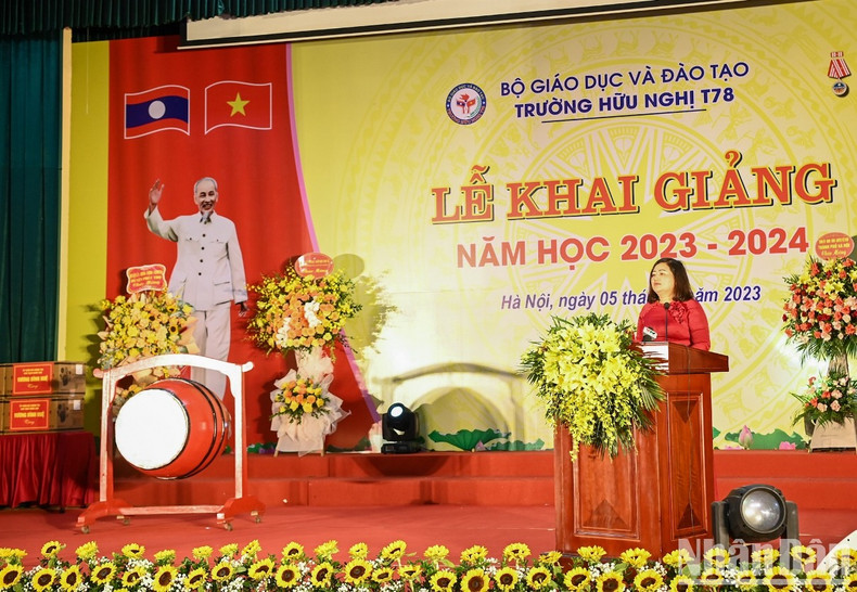[In Pictures] NA Chairman attends opening ceremony for new school year at Huu Nghi T78 School ảnh 6